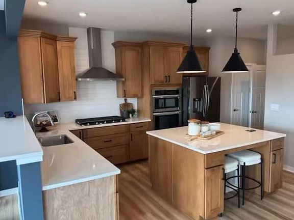 3rd image of 305 Black Cherry Dr #N7lmys