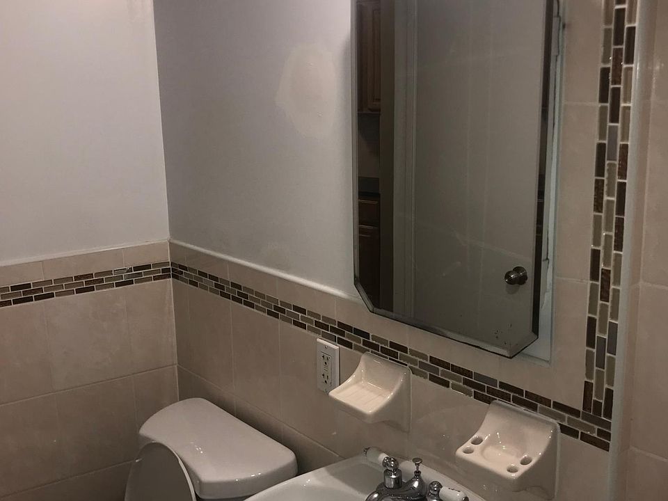 1st image of 149 43rd Ave #2C