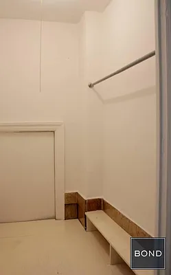 Rented by Bond New York | media 35