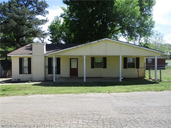 1201 Reynolds Ave, Poteau, OK 74953