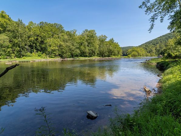18796 State Route 12 #2, Hinton, WV 25951