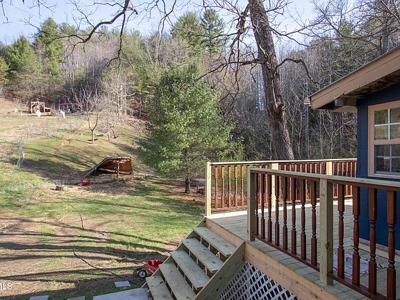 5th image of 331 Bear Cage Rd