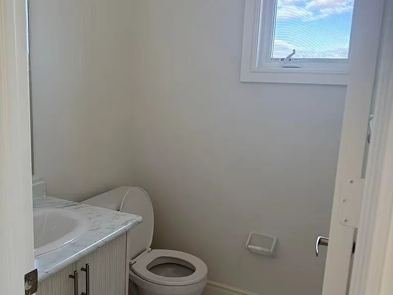 1466 Wheatcroft Dr — Photo 2