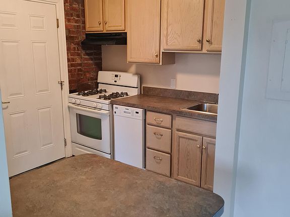 3rd image of 1442 W 110th St APT 3