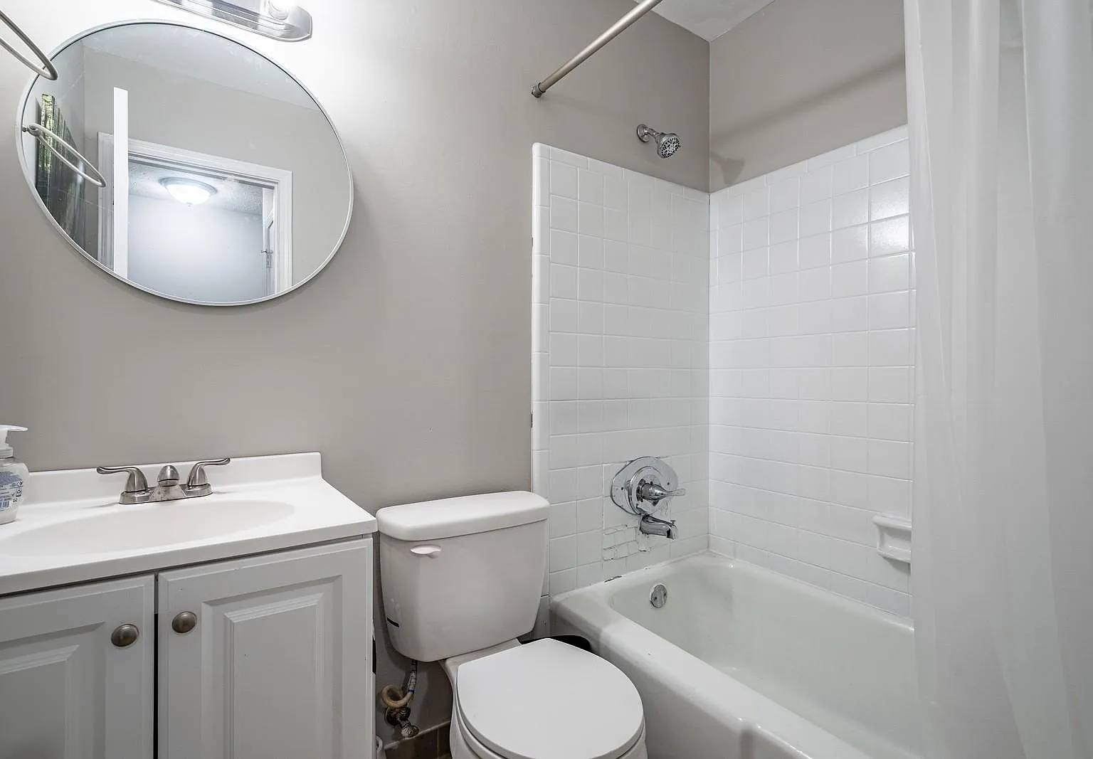 4 bed, 3.0 bath, 1528 sqft, $672 — Photo 3
