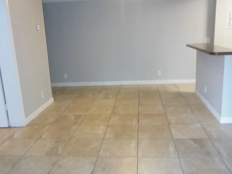 744 Executive Center Dr #23-9-23 — Photo 9