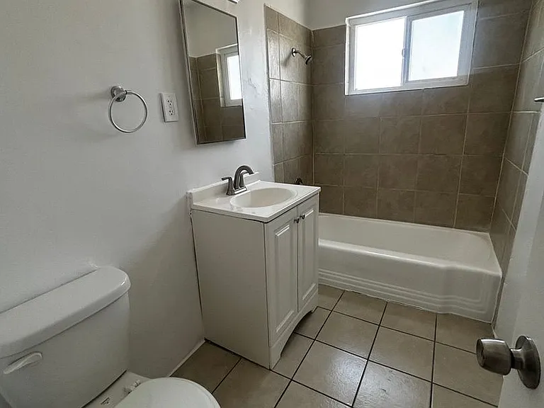6546 Indiana Ave — Photo 10