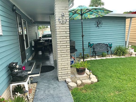5th image of 361 Country Meadows Blvd