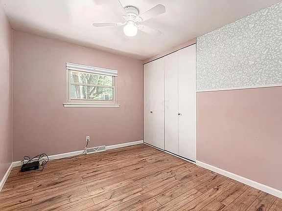 3rd image of 715 Harley Dr