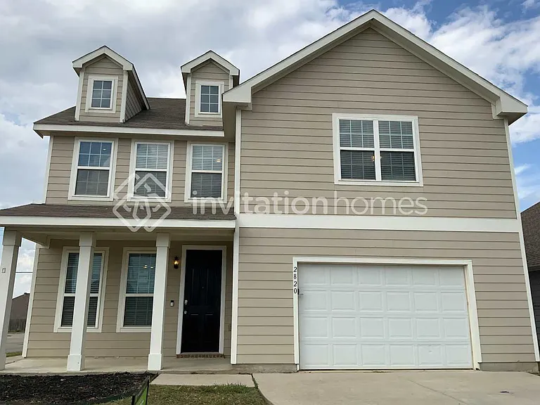 2820 Englefield Grn — Photo 1