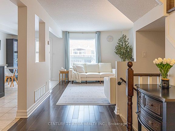 3rd image of 56 Royal Chapin Cres