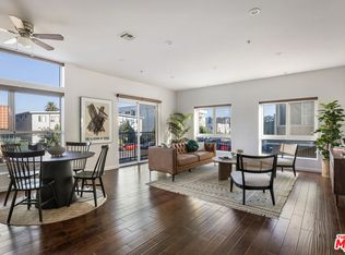 155 S Oxford Ave APT 201, Los Angeles, CA 90004