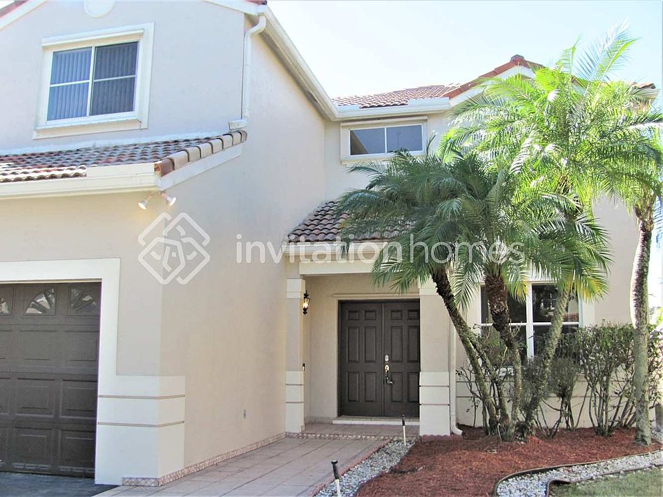 1st image of 864 Stanton Dr