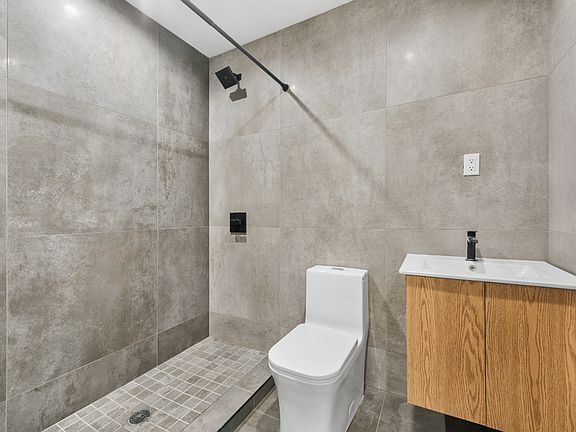 5th image of 181 Court St #2L