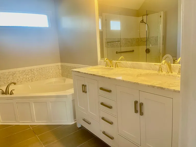 8430 Wind River Cir N — Photo 5