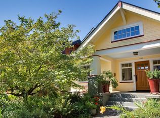 3945 SE Ash St, Portland, OR 97214