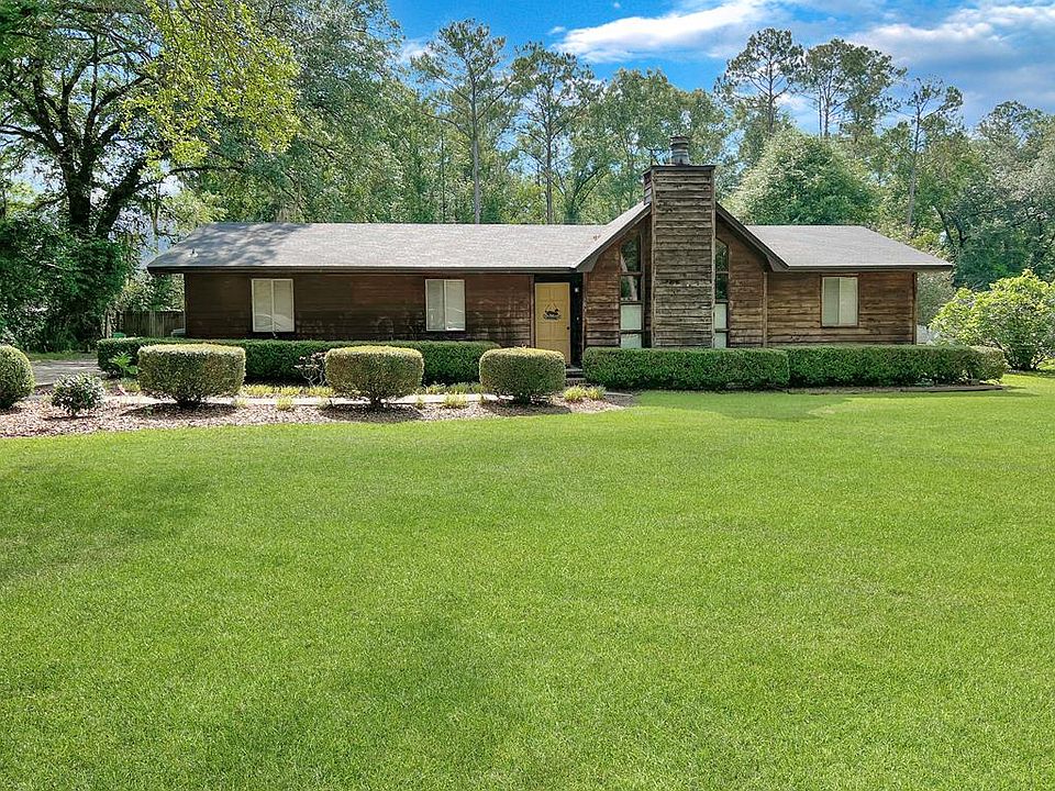 1st image of 163 Pineridge Dr