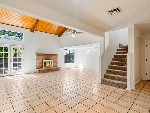 2nd image of 7508 Lantern Rd NE
