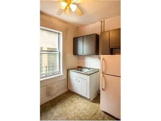 Rented by Douglas Elliman | media 14