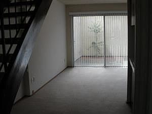 4th image of 229 Fairoaks Dr