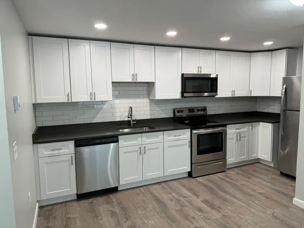 29 Bowdoin St #4, Worcester, MA 01609