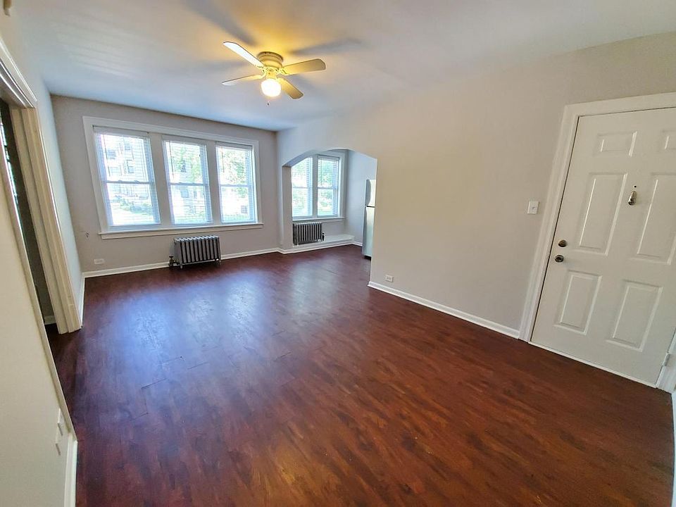 1st image of 1427 W Lunt Ave #104