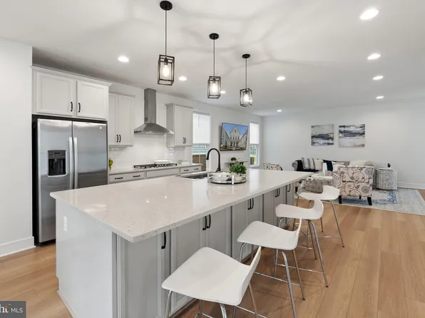 23287 Glenwood Heights Cir, Ashburn, VA 20148