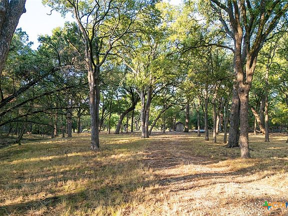 3rd image of 303 Deer Lake Rd