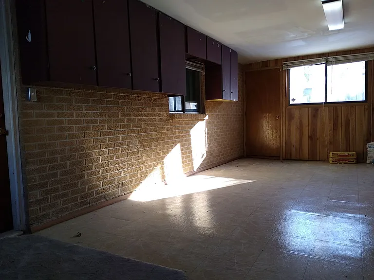 2128 Hooker St — Photo 37