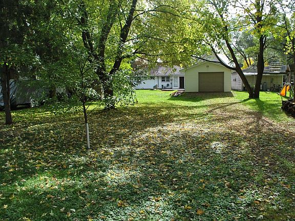 4th image of 803 Laurel Ave