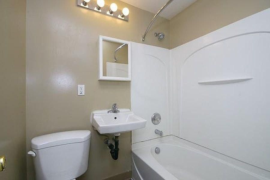 1st image of 930 E 300 S APT 31