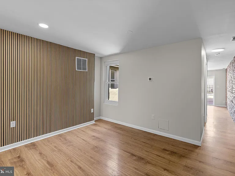 1305 Light St #2 — Photo 5