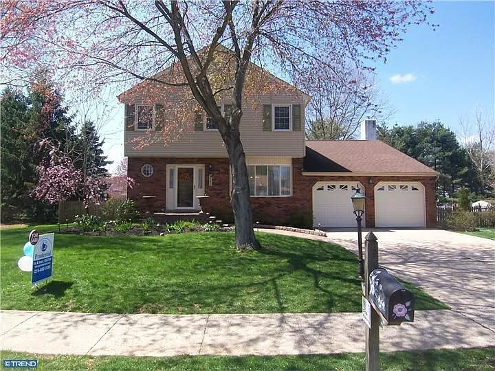141 Hyde Park Pl photo 1