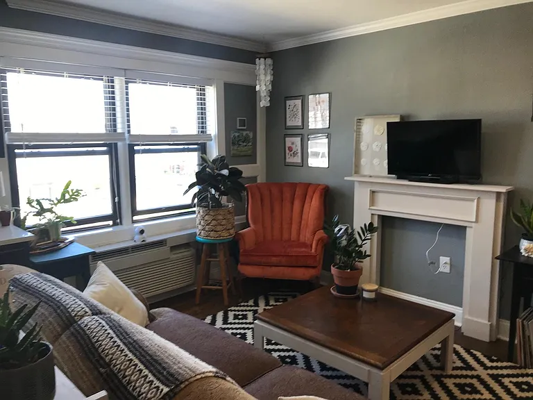 Plaza Terrace Apartments — Photo 16