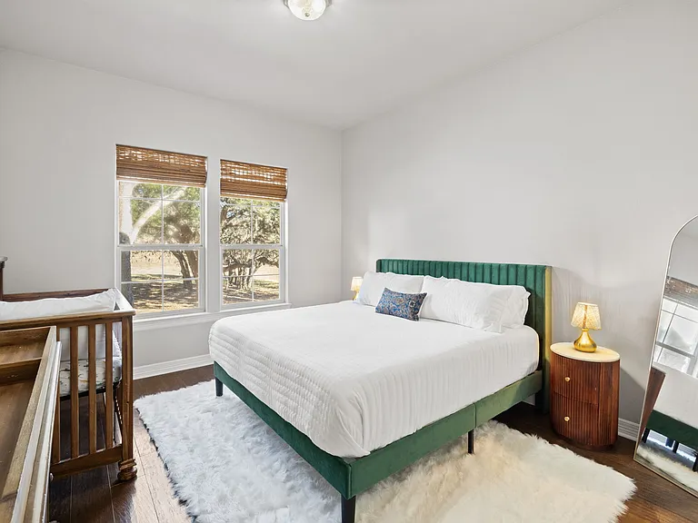 Downstairs Bedroom - King + Crib