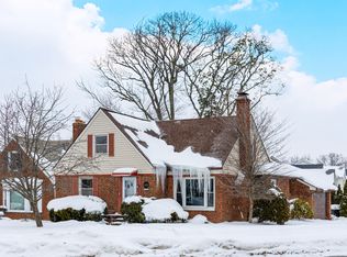 23211 Fernwood Dr, Beachwood, OH 44122