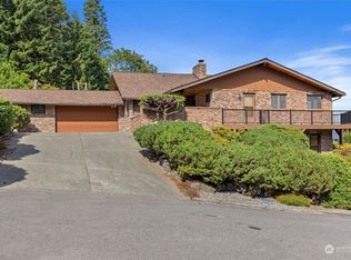 411 Seneca Ct NW, Renton, WA 98057