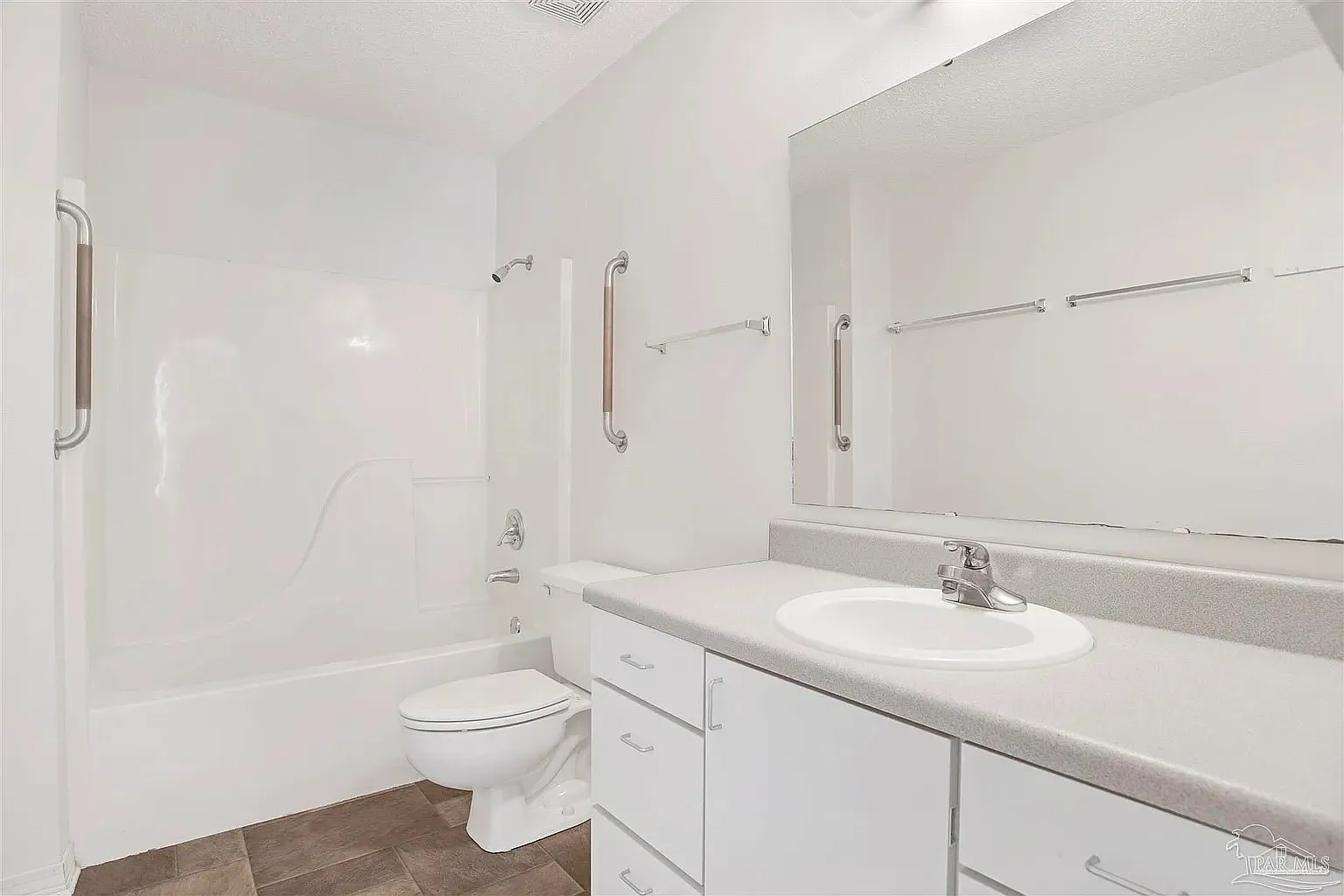 2 bed, 1200 sqft, $1,850 — Photo 3