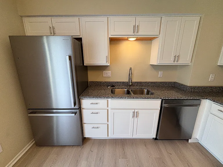 1826 Stoneview Ct — Photo 7