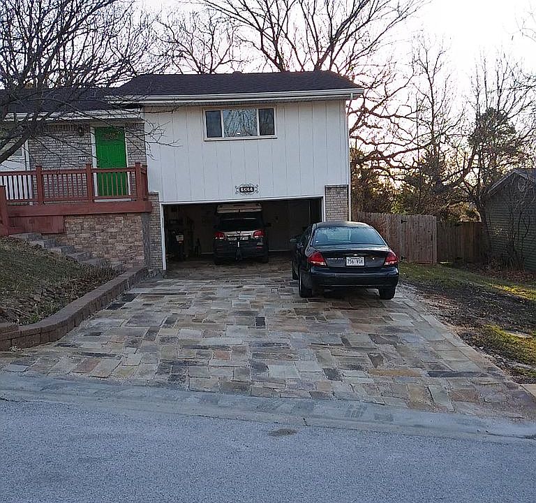 2nd image of 2322 N Hummingbird Ln