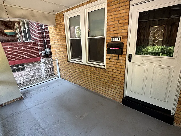 7227 Whipple St — Photo 2
