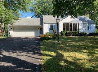 6616 Powers Rd, Orchard Park, NY 14127