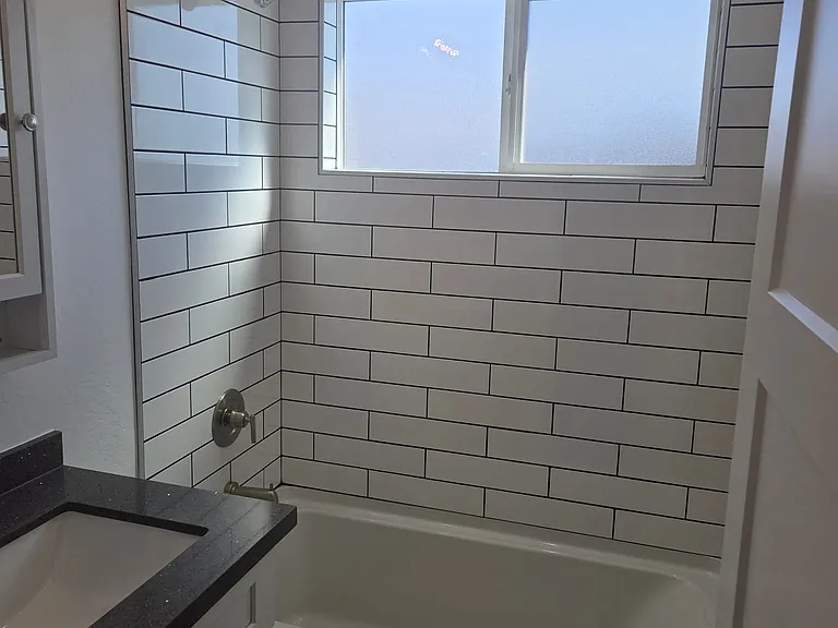 605 N 29th Ave #A — Photo 6