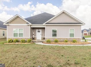 901 Adirondac Way, Bonaire, GA