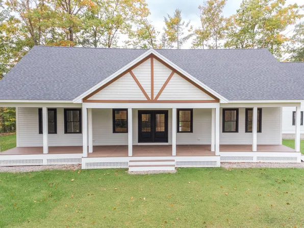 14 Kay's Way Way, Turner, ME 04282