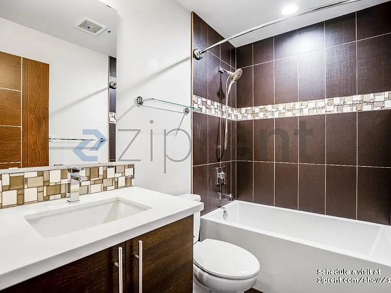 9607A Roosevelt Way NE — Photo 9