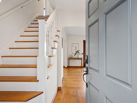 3rd image of 982 Grizzly Peak Blvd