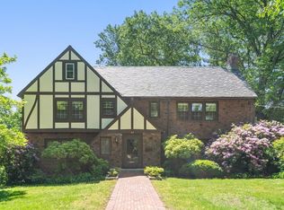 63 Bonad Rd, Newton, MA 02465
