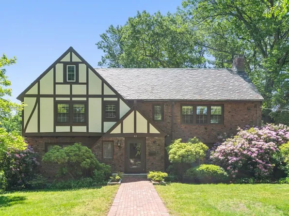 63 Bonad Rd, Newton, MA 02465