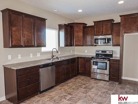 5th image of 4945 N 206th St